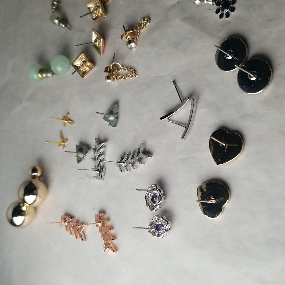 Stud Earring Collection - Picture 9 of 10